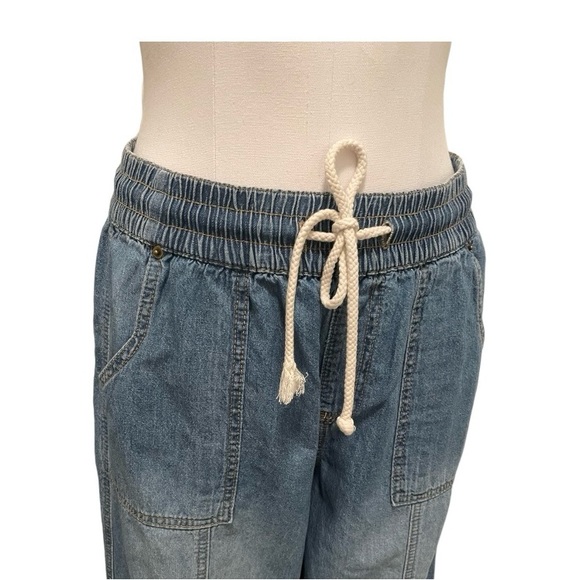 m jeans by Maurices Women’s Wide Leg Pull On High Rise Cropped Jean Size 8 - Picture 2 of 8